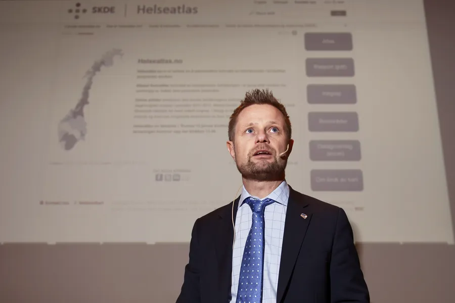 Bent Høie holder foredrag om Helseatlas
