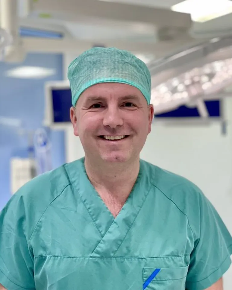 Cato Kjærvik i operasjonsklær