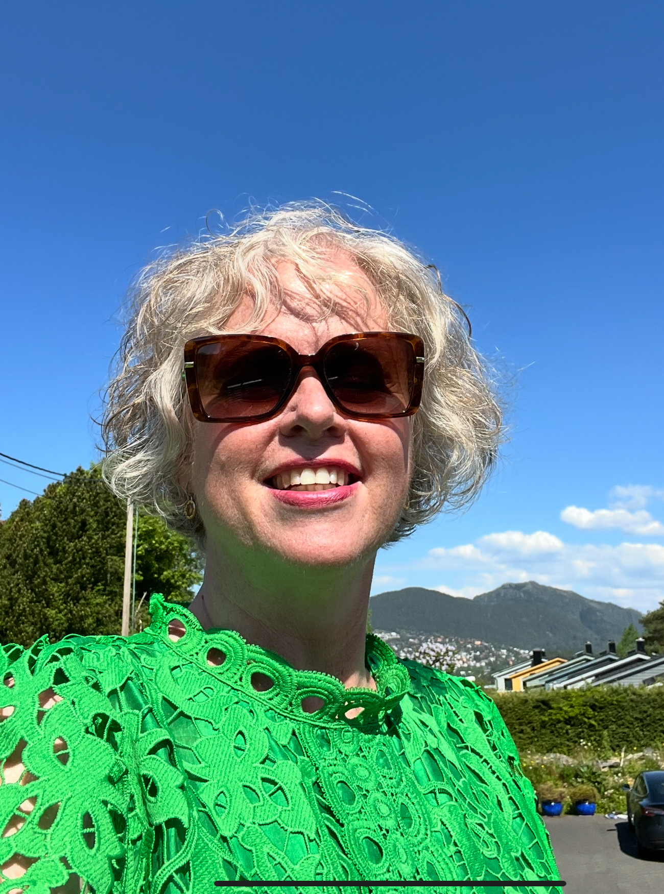 En person som bruker solbriller